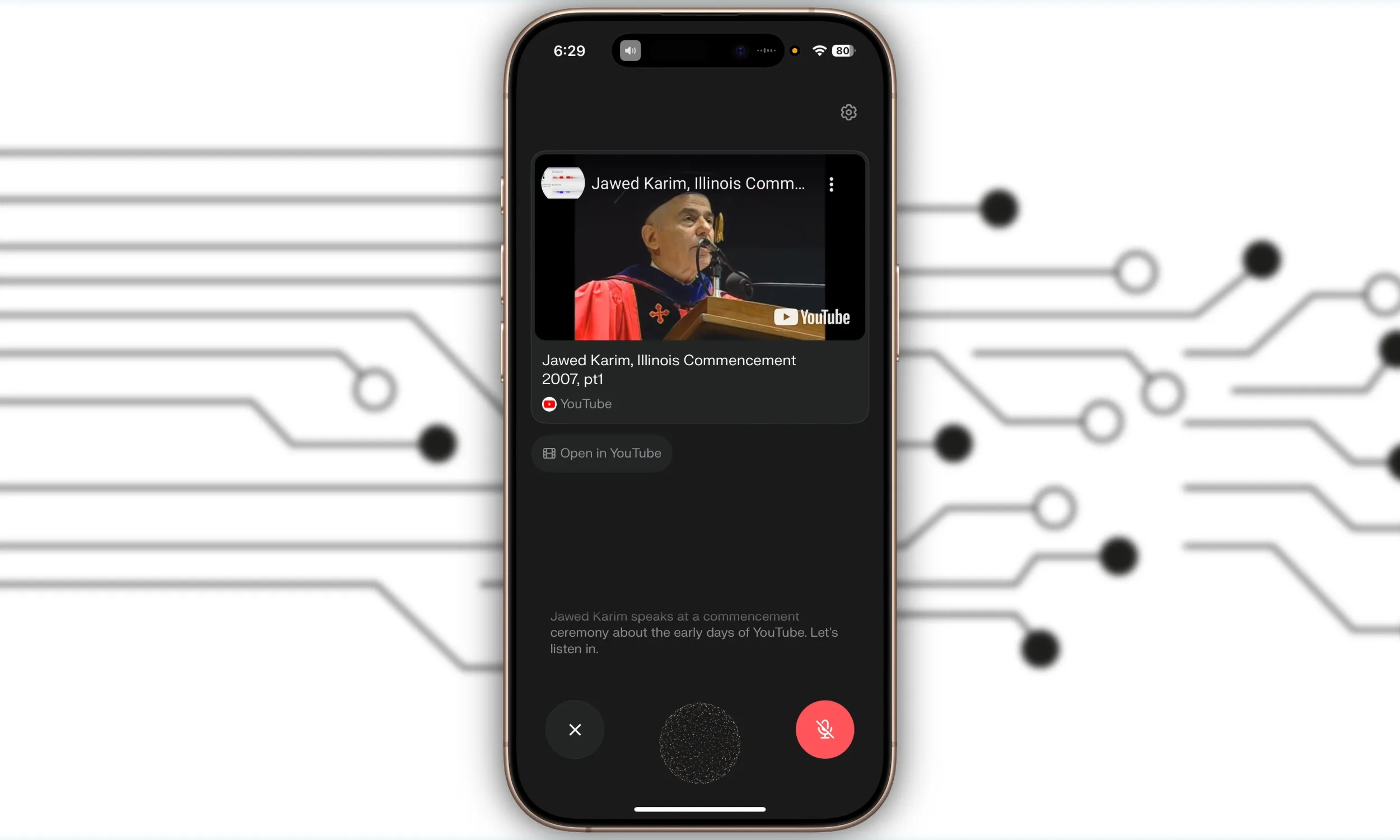 مقارنة بين Siri و Perplexity Assistant في العثور على مقاطع الفيديو على الإنترنت.