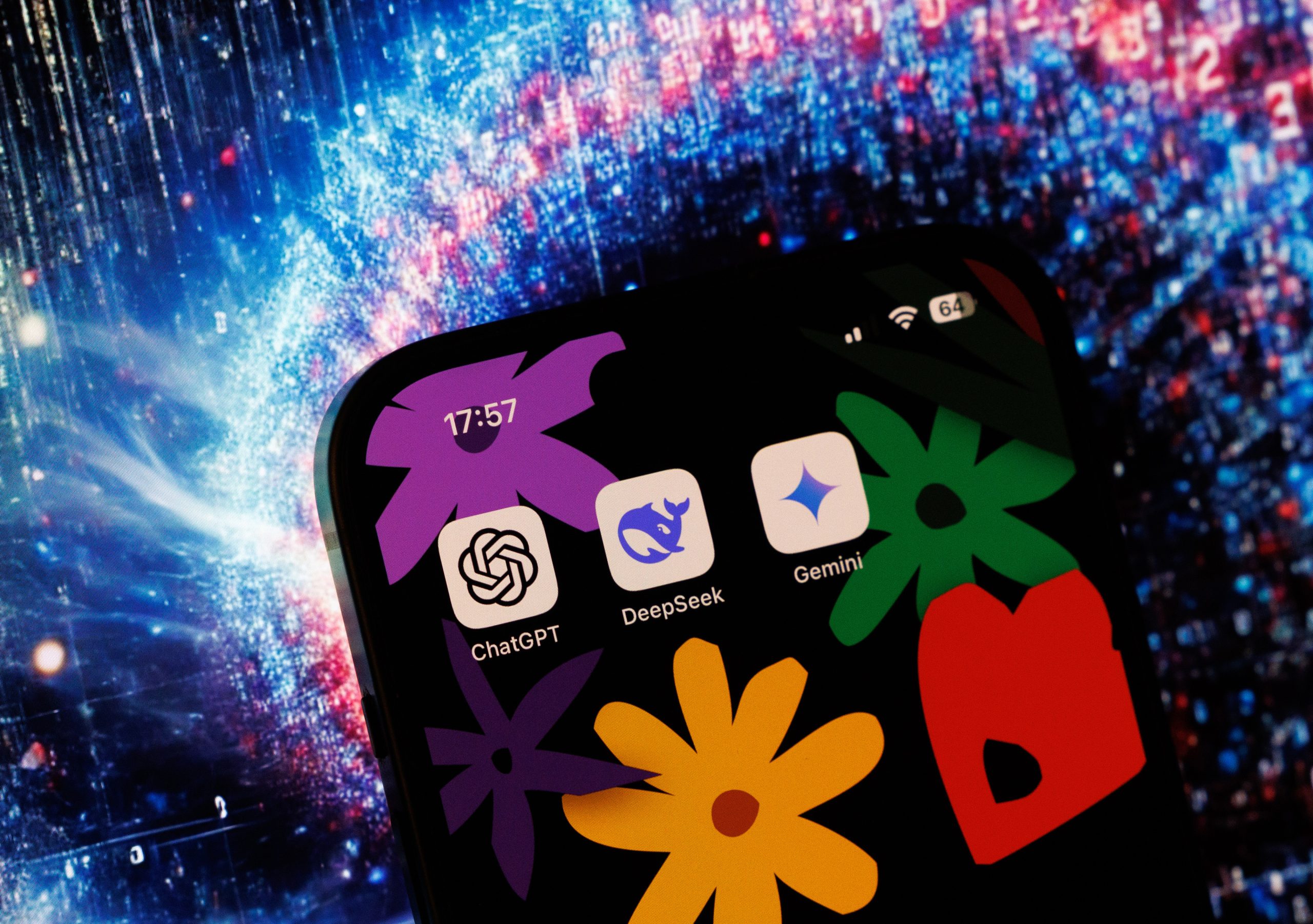 رموز تطبيقات الذكاء الاصطناعي للهواتف المحمولة لـ DeepSeek و ChatGPT و Google Gemini مرتبة على هاتف ذكي.
