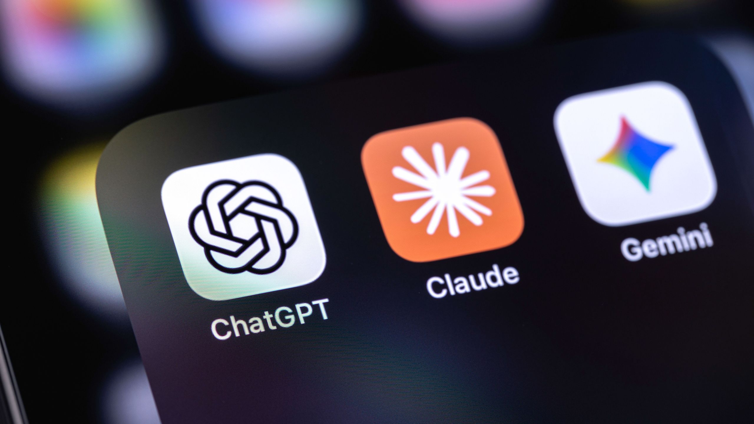 Я обнаружил более простой способ переноса своих переписок между ChatGPT, Cloud и Gemini.