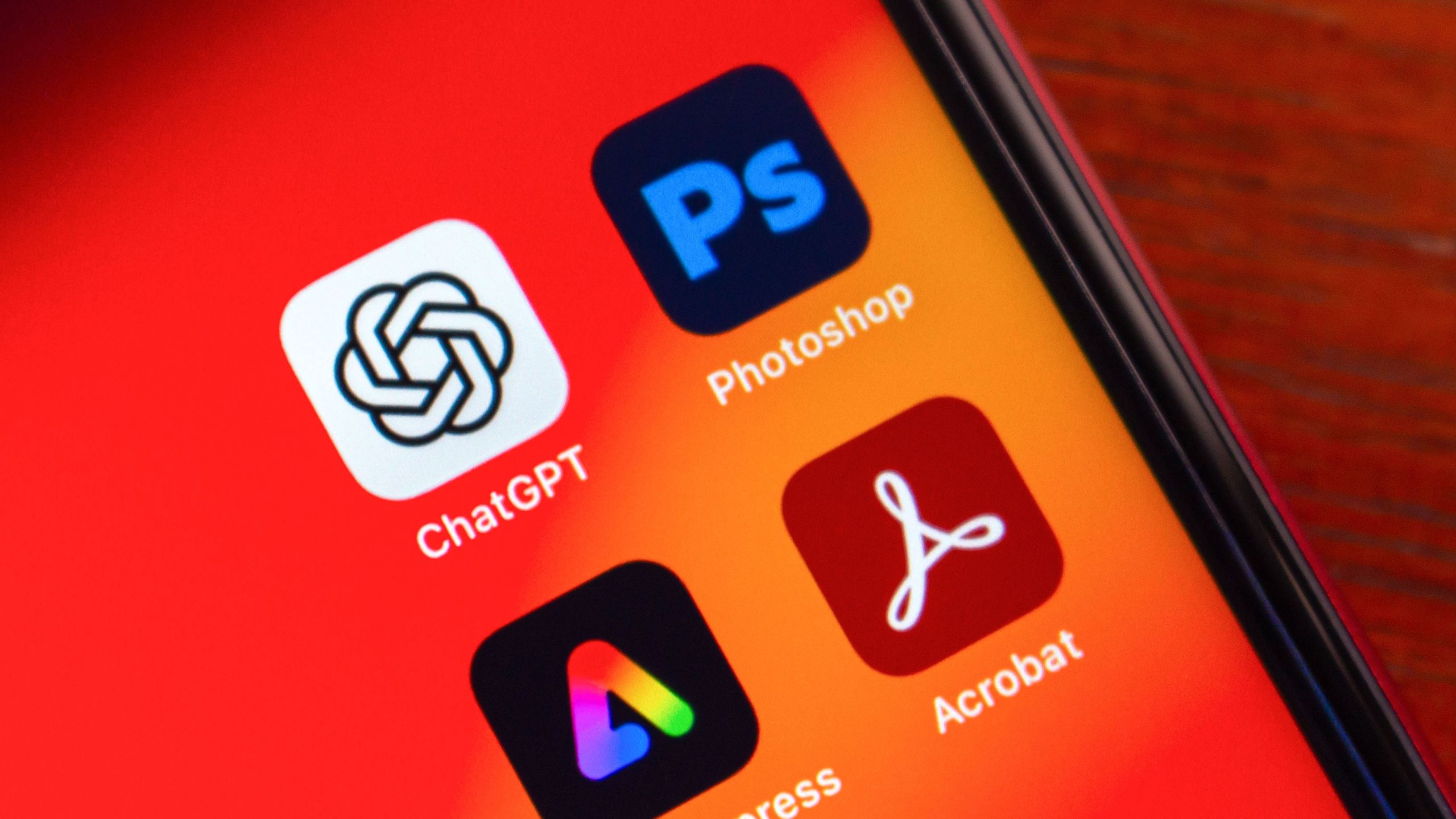أدوبي تعزز إبداع ChatGPT: 10 أوامر تكشف قوة الإضافة الجديدة