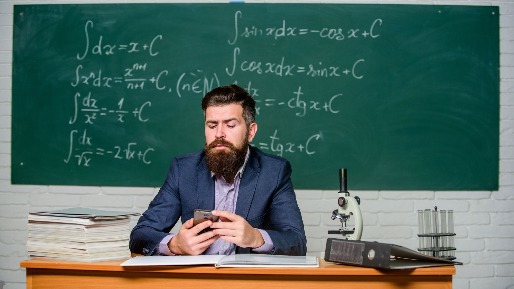 Kunstmatige intelligentie: Erosie van het publieke vertrouwen in professionals zoals artsen en leraren