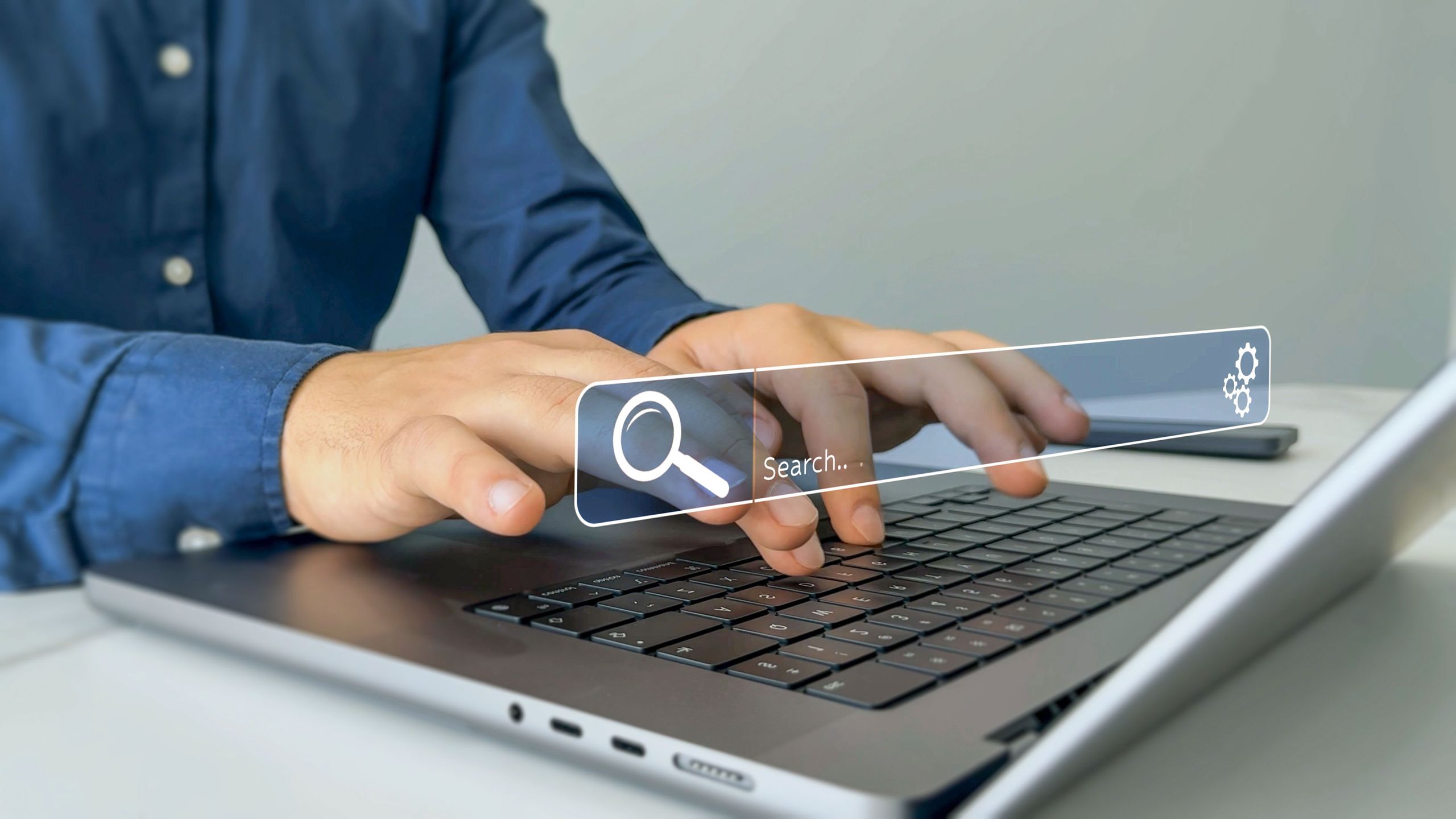 طلبت من ChatGPT أن يجد كل ما يعرفه الإنترنت عني — ووجد أكثر مما توقعت