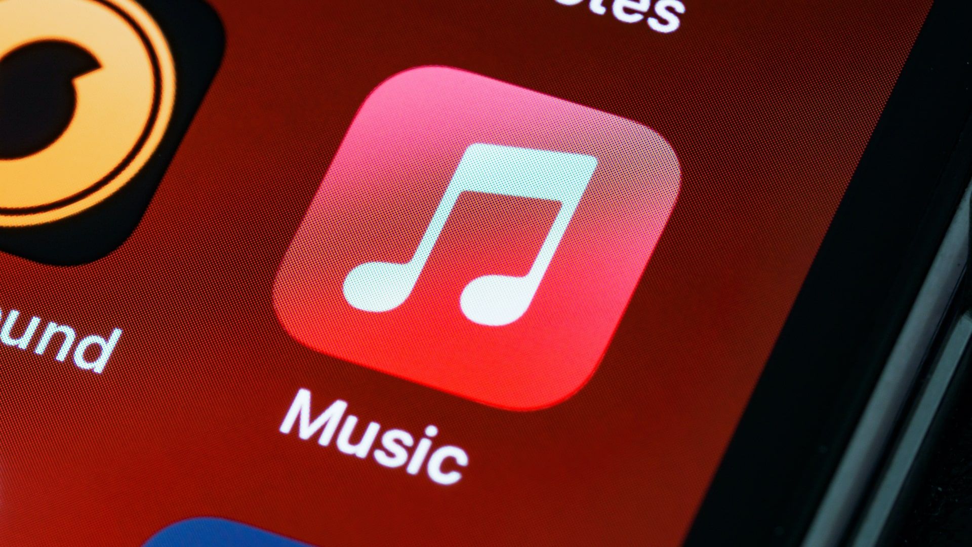 Apple Music تُلزم الفنانين بوسم موسيقى الذكاء الاصطناعي: خطوة طال انتظارها