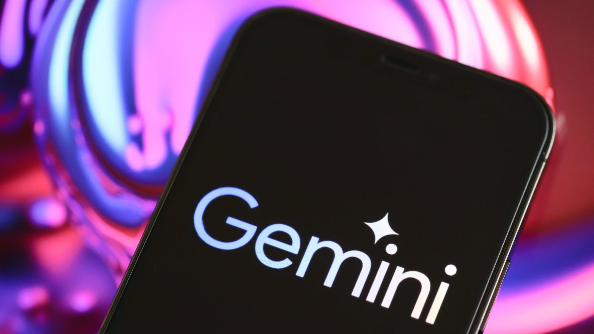 Google Gemini يجعل إزالة العلامات المائية من صور الذكاء الاصطناعي سهلة — إليك الطريقة