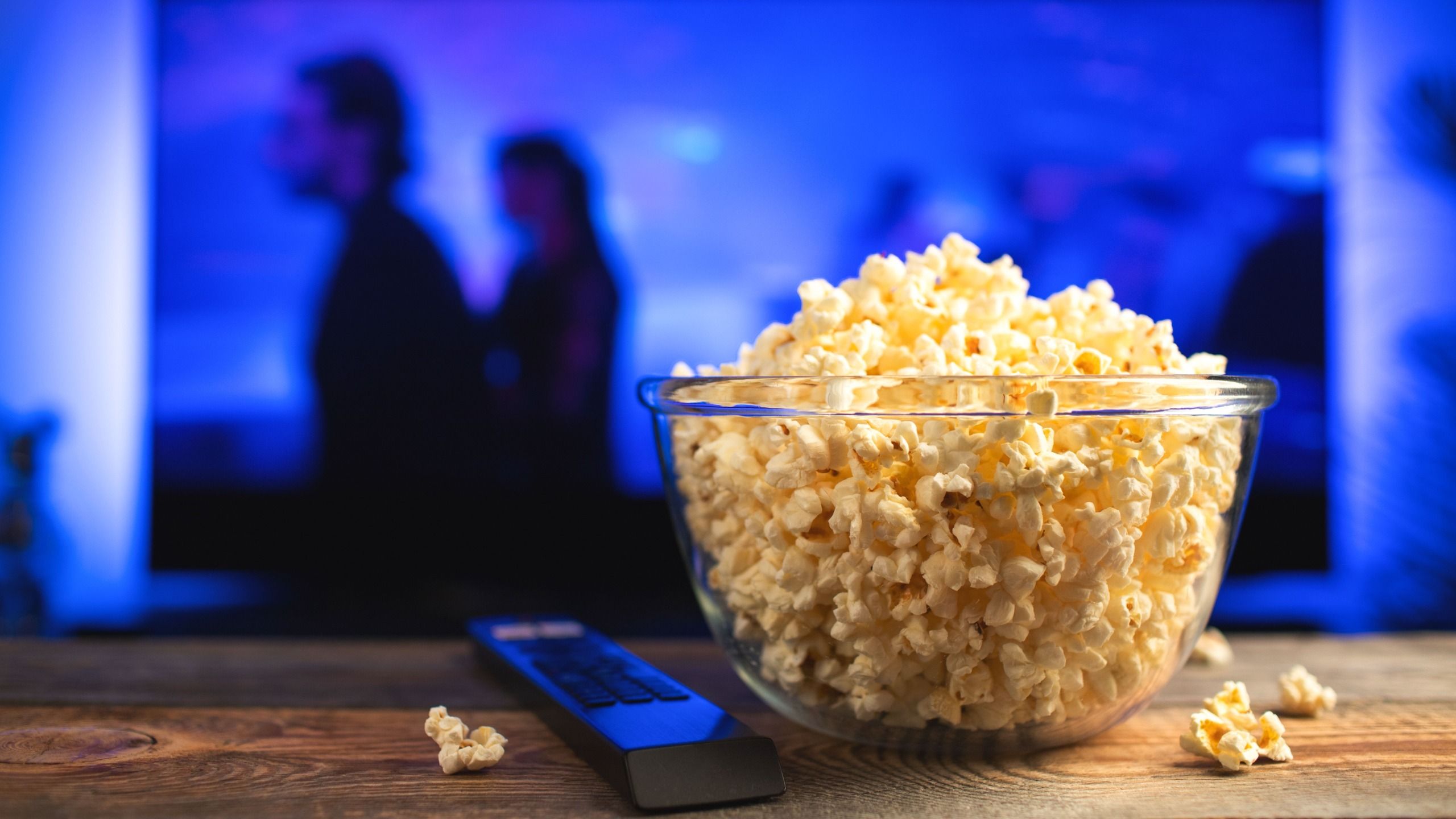 Ich habe ChatGPT und Gemini um einen Filmmarathon mit einem ungewöhnlichen Thema gebeten: 7 Filme, die mir gefallen haben.