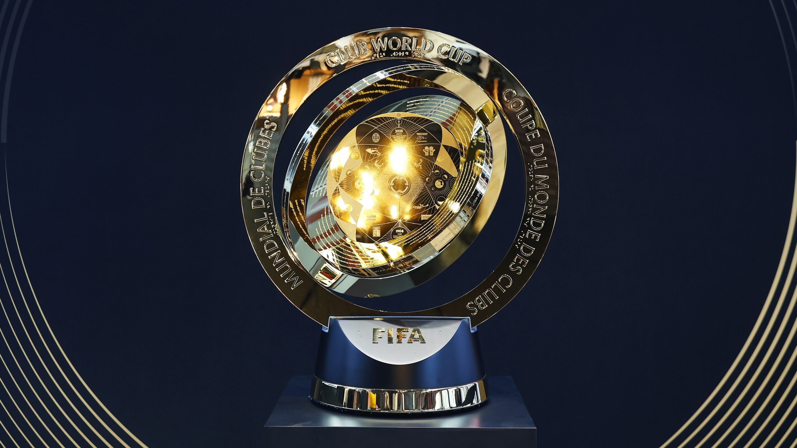 كأس العالم للأندية معروضة