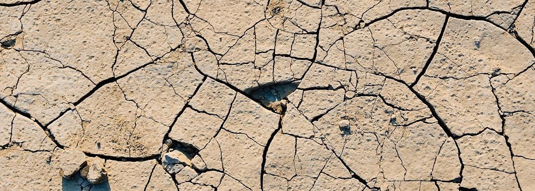 أفضل موظفيك لا يرهقون، بل يعانون بصمت