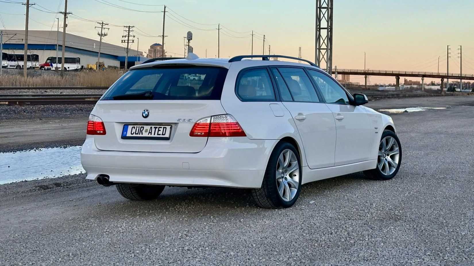 2010 BMW 535i xDrive wagon rear quarter