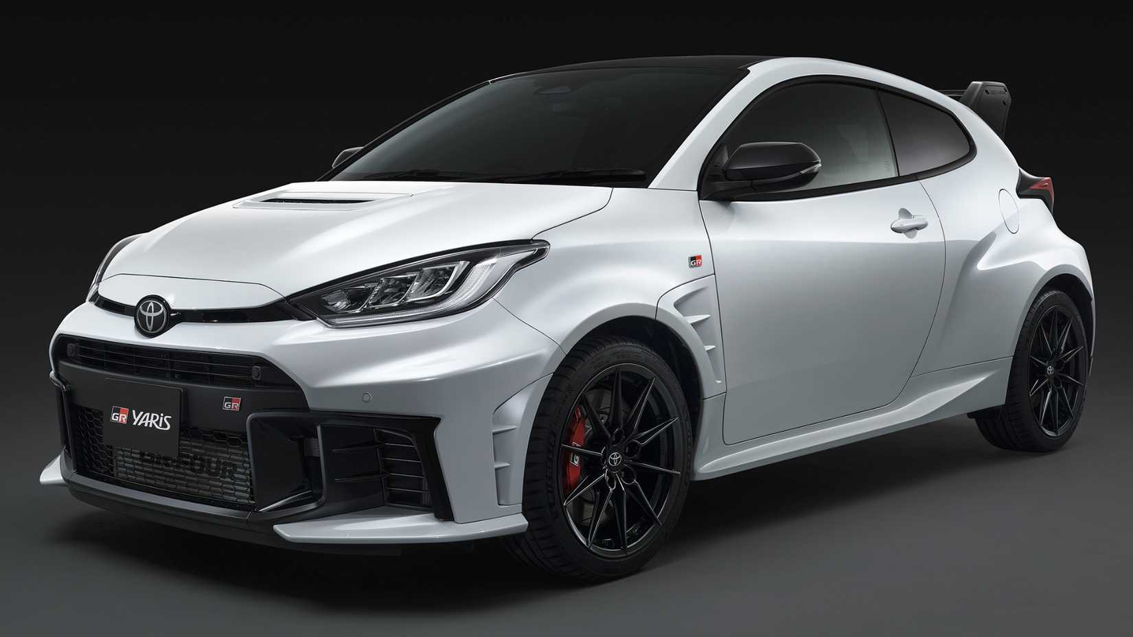 Toyota GR Yaris Aero Performance Package front three-quarter