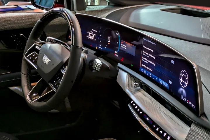 2025 Cadillac Optiq لوحة القيادة.