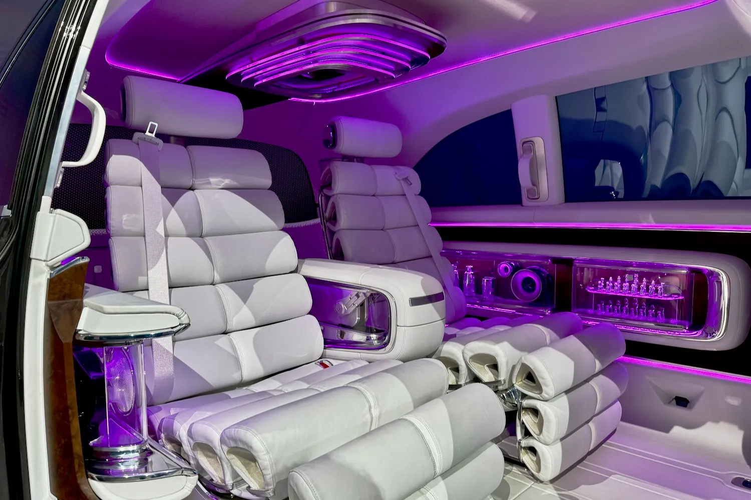 Mercedes-Benz Vision V concept rear seats.