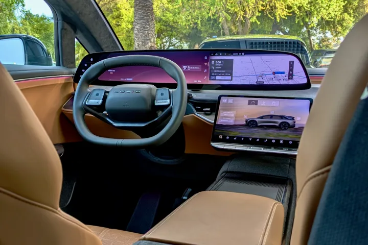 2025 Lucid Gravity dashboard.
