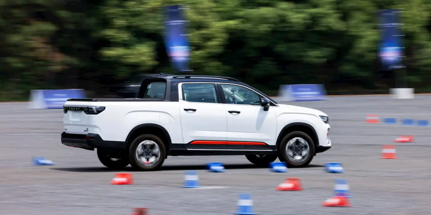 Chinese-EV-pickup-global