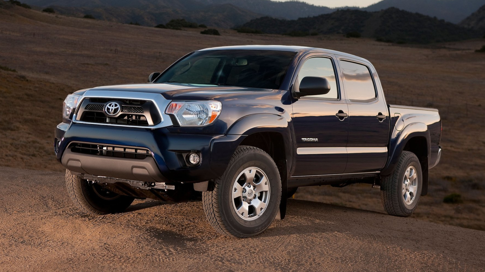2015 Toyota Tacoma Black Front 3/4