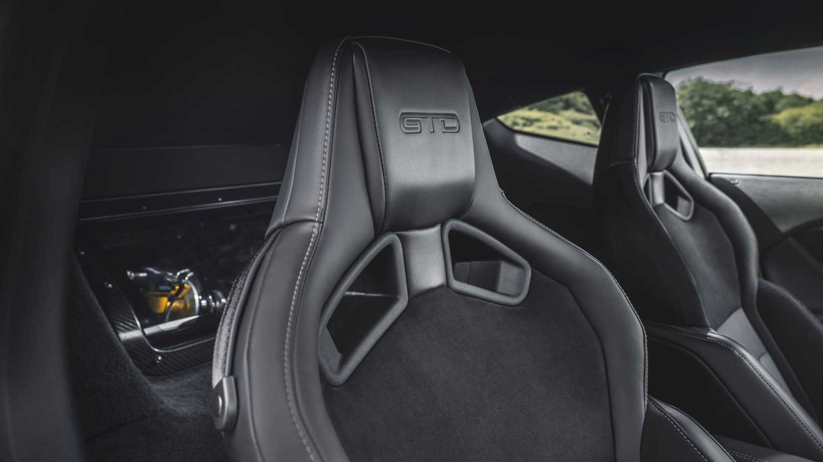 2025 Ford Mustang GTD_interior_05
