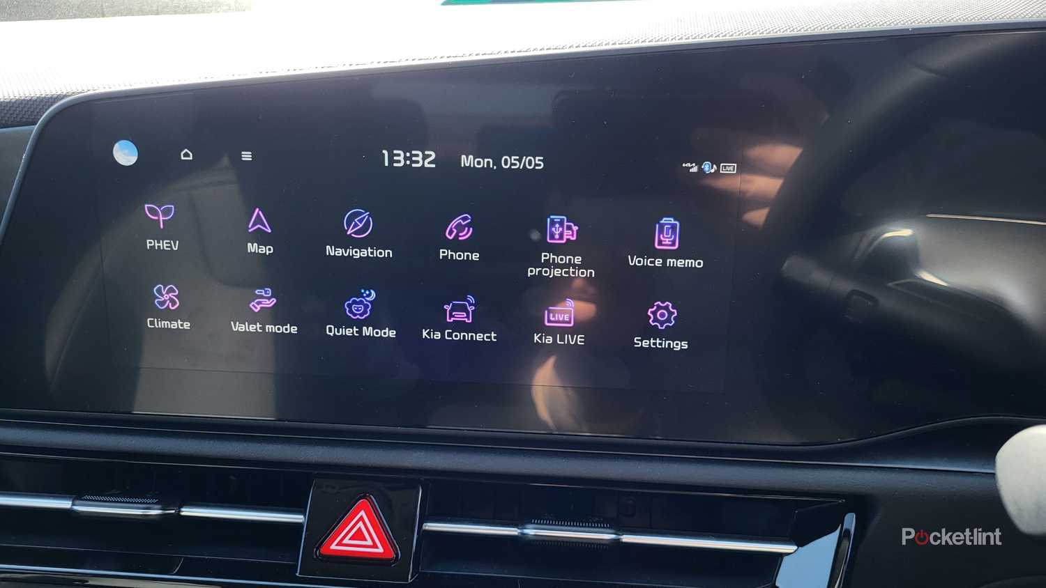 Photo of the infotainment screen in the Kia Niro.
