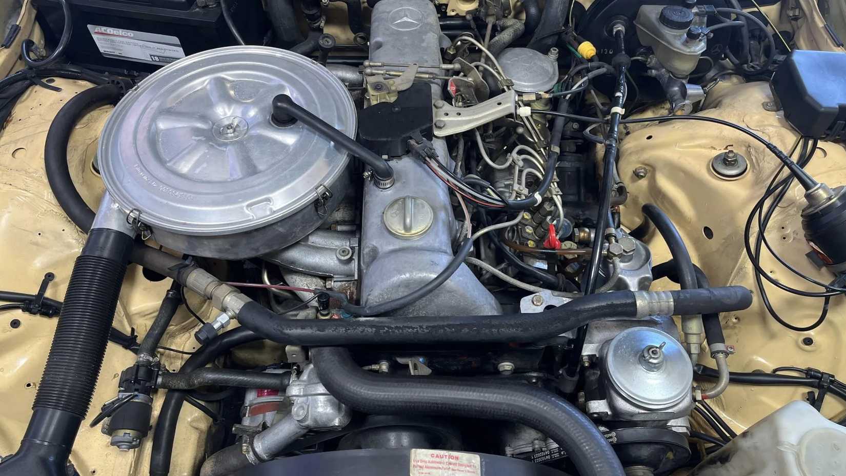 Mercedes OM617 engine