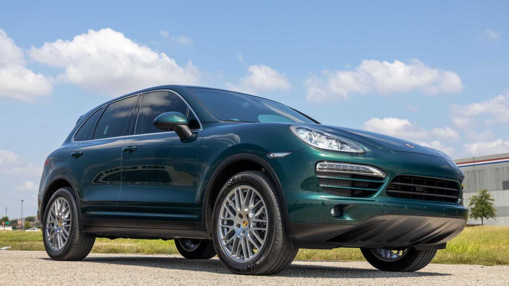 2014 Porsche Cayenne front offside quarter