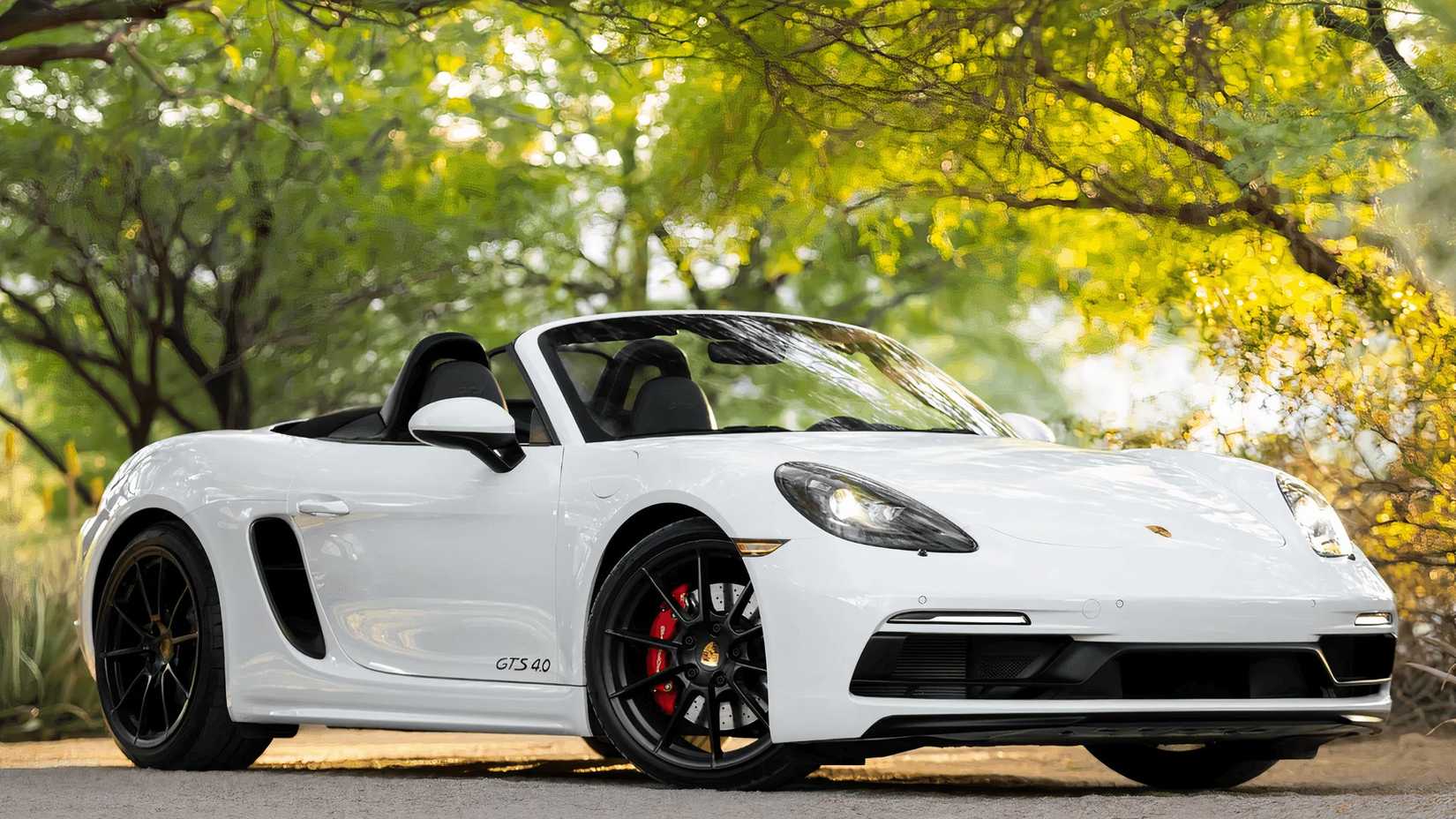 2021 Porsche 718 Boxster GTS 4.0  front 1/4