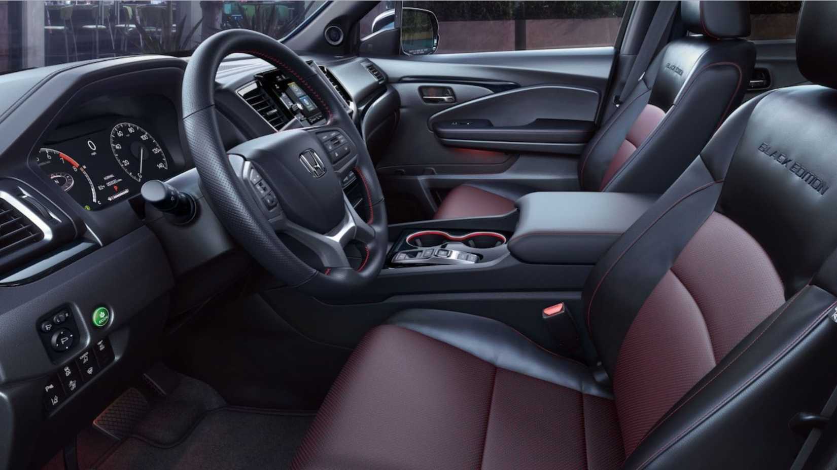 2025 Honda Ridgeline Black Edition Two-Tone cabin