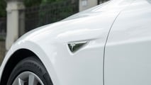 صور لسيارة Tesla Model S P85D الأصلية موديل 2015
