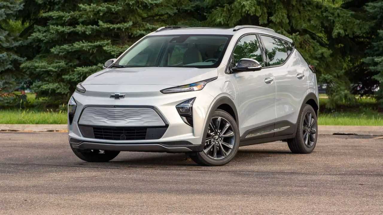 الواجهة الخارجية لسيارة Chevrolet Bolt EUV موديل 2022