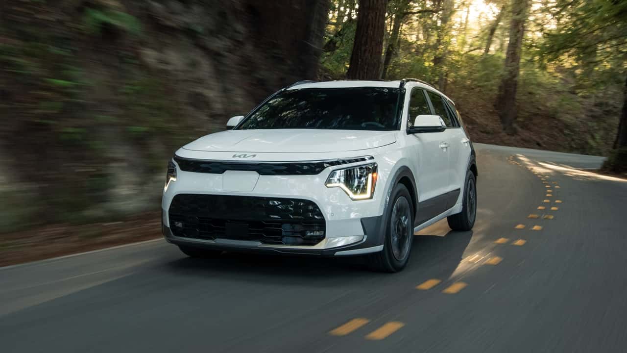 الواجهة الخارجية لسيارة Kia Niro EV 2024