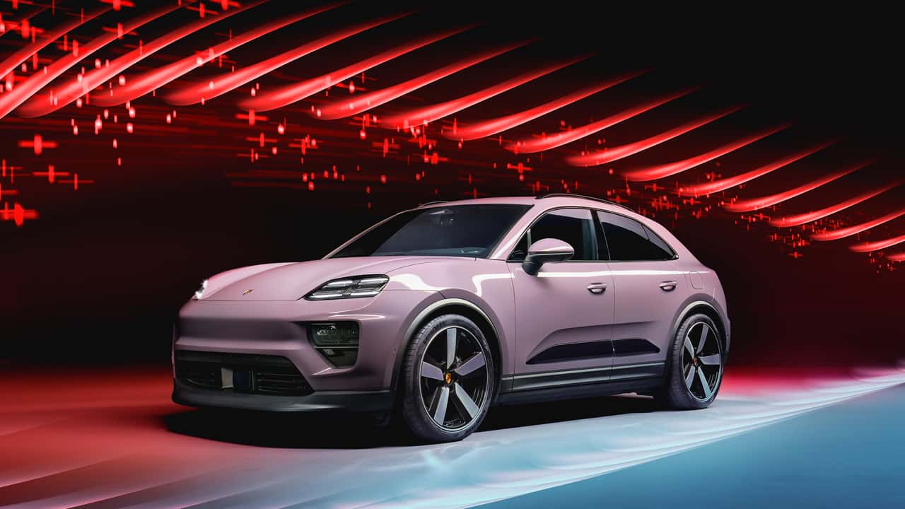 صور Porsche Macan Electric 2024 في الولايات المتحدة