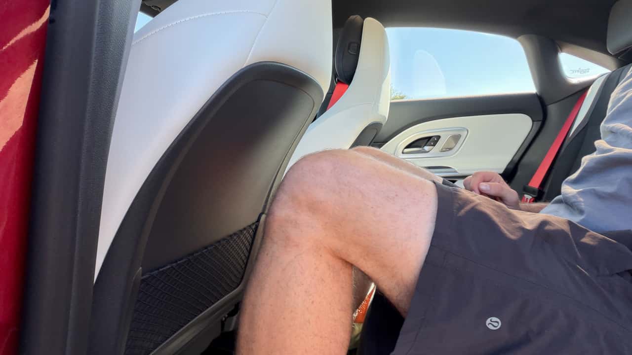 مراجعة Mercedes CLA EV 2026