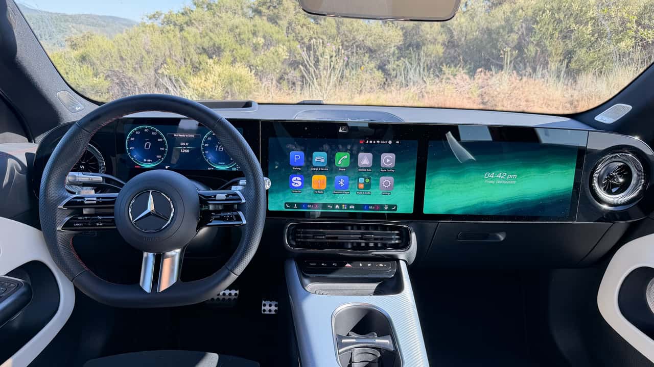 مراجعة Mercedes CLA EV 2026