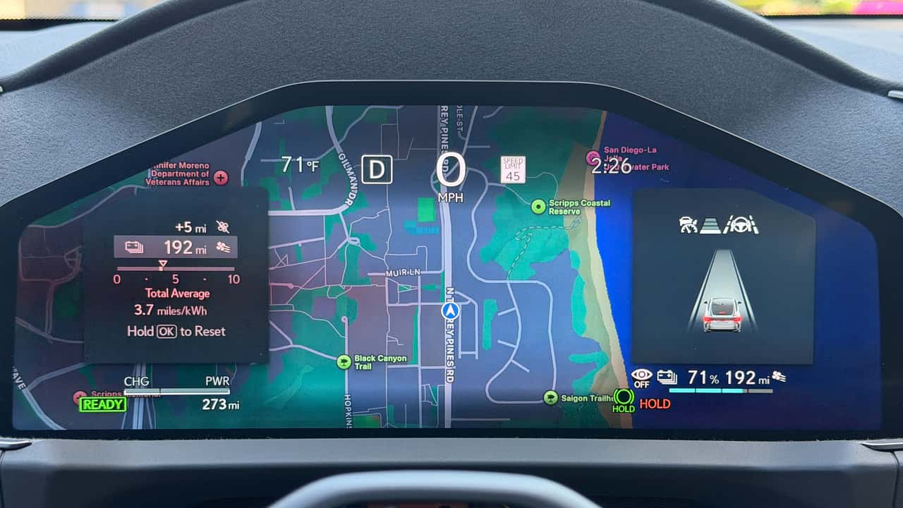 Первый тест-драйв Lexus ES 2027 года.