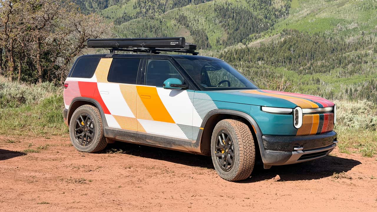 2027 Rivian R2: أول قيادة على الطرق الوعرة والأسفلتية