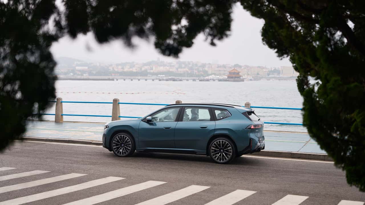 اختبار مدى BMW iX3 50L