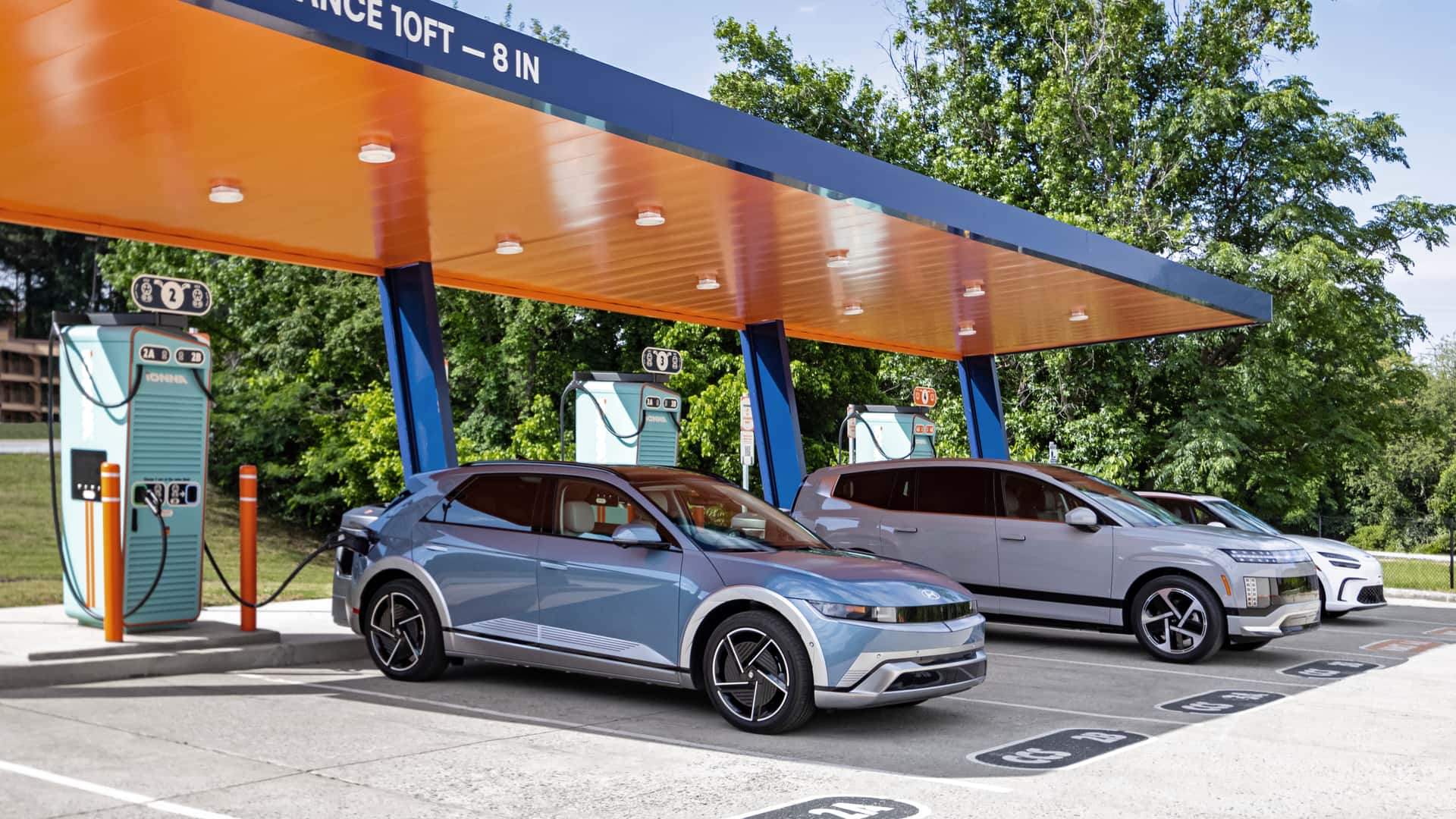 Amerikan Iona şarj cihazlarıyla Hyundai ve Genesis elektrikli araçlarda büyük indirim.