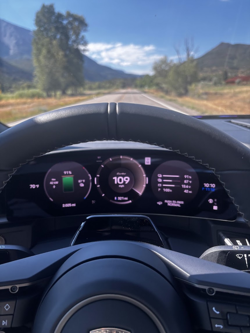 صورة لسيارة Porsche Cayenne Turbo EV