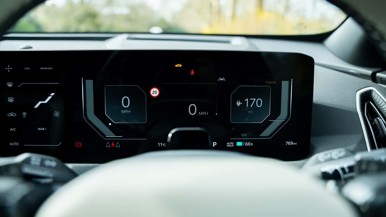 مراجعة Kia EV5