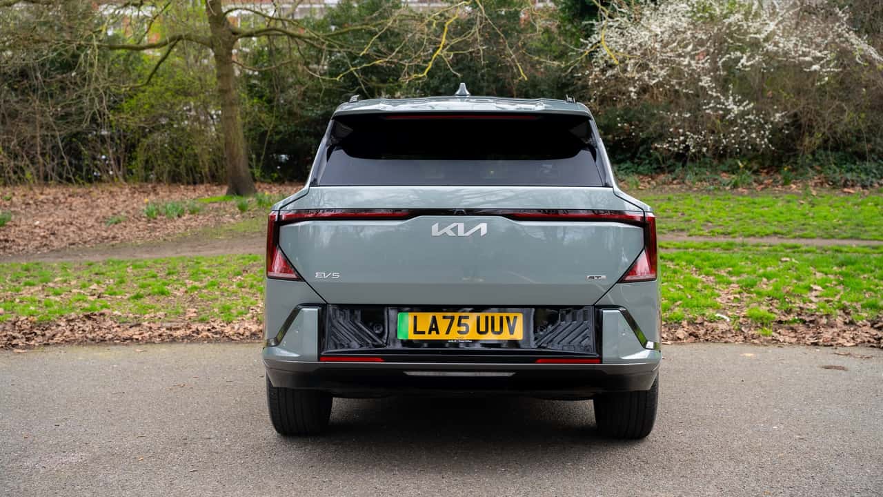 مراجعة Kia EV5
