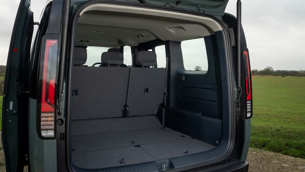 مراجعة Kia PV5
