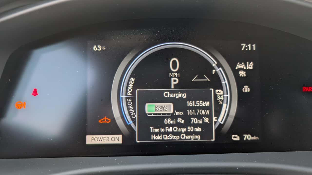 Lexus RZ 550e F Sport