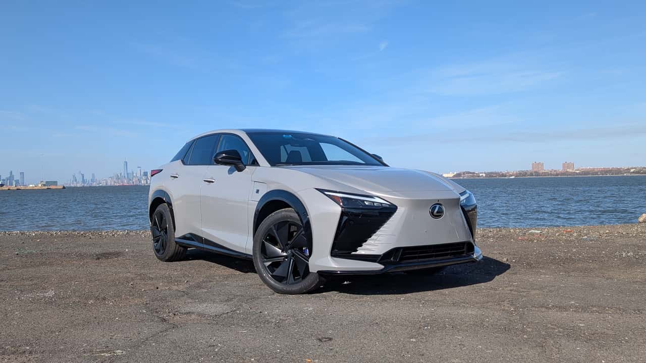 لكزس RZ 550e F Sport