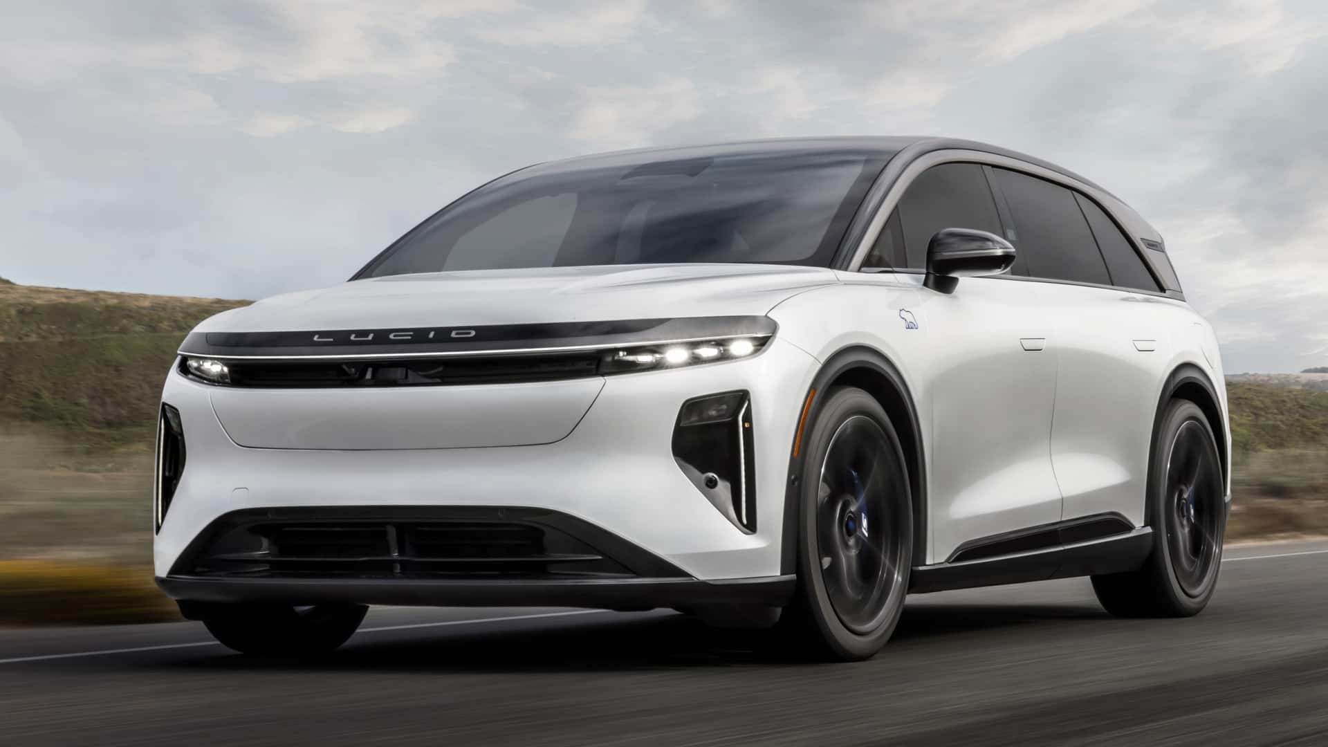 لوسيد جرافيتي GT-S 2027 الجديدة: أقوى سيارة دفع رباعي أمريكية على الإطلاق بثلاثة صفوف مقاعد