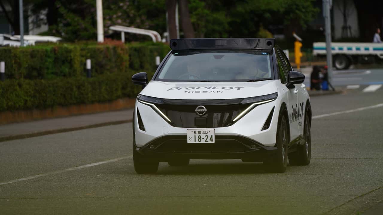Тест системы бесконтактного управления Nissan AI Drive