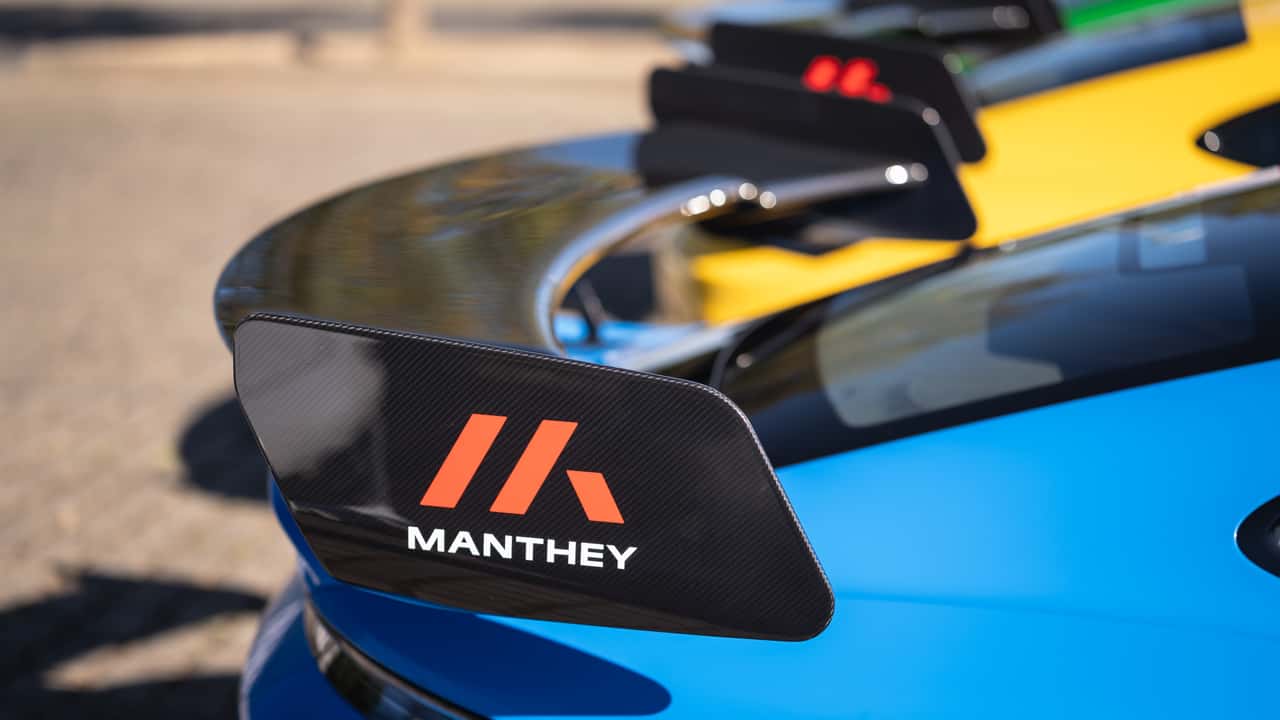 مراجعة Porsche Taycan Turbo GT Manthey Kit Nurburgring