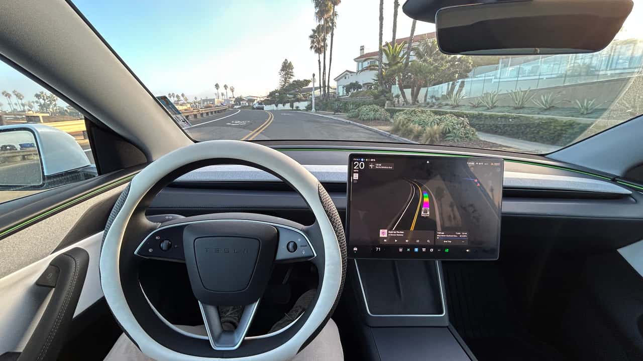 نظام القيادة الذاتية الكاملة من Tesla