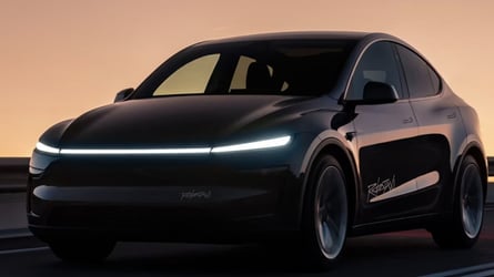 سيارة أجرة آلية Tesla Model Y.