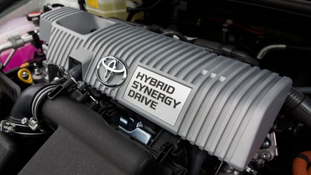 نظام Toyota Hybrid Synergy Drive.