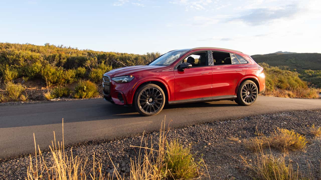 مراجعة القيادة الأولى لسيارة 2027 Mercedes-Benz GLC 400 4Matic الكهربائية