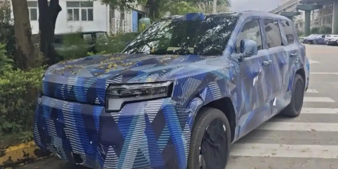 سيارة BYD Ti 6 SUV