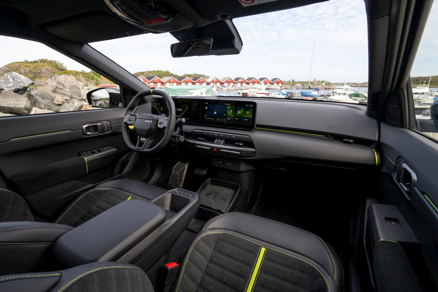 المقصورة الداخلية لسيارة Kia EV4 GT هاتشباك