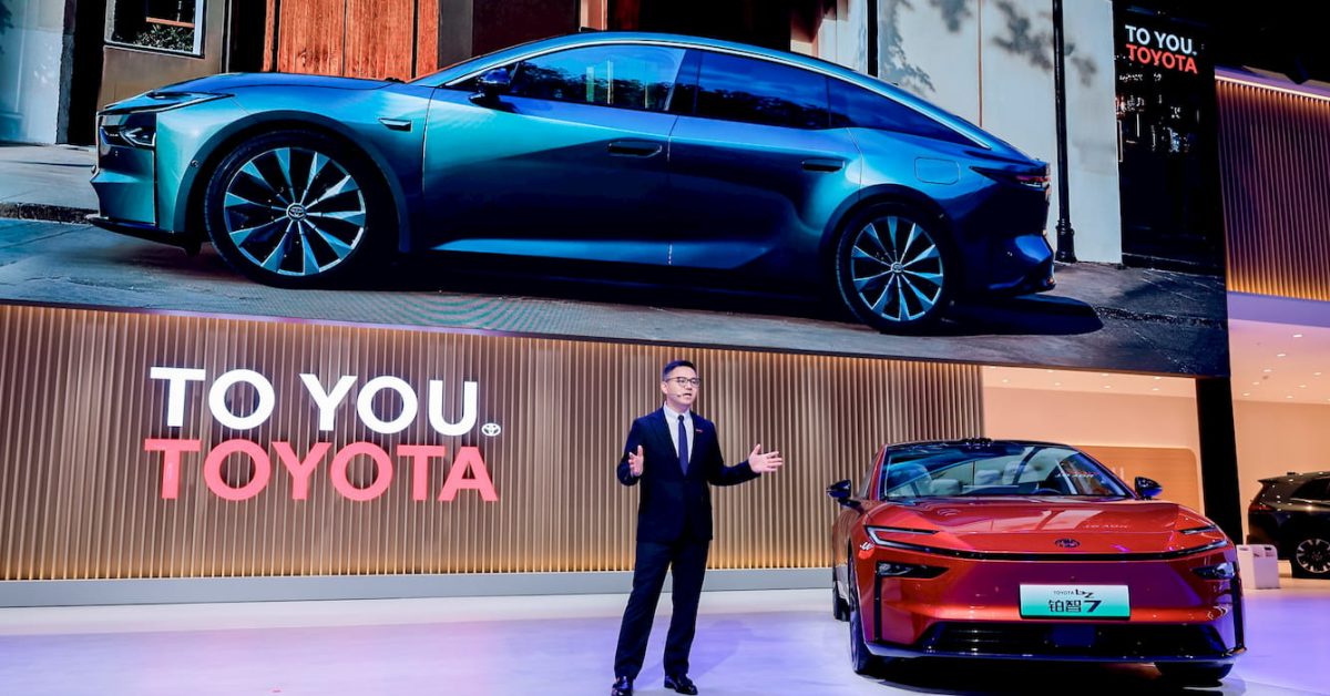 Toyota, yeni elektrikli otomobilinin üretimini ilk olarak Çin'de gerçekleştirmeyi tercih etti.